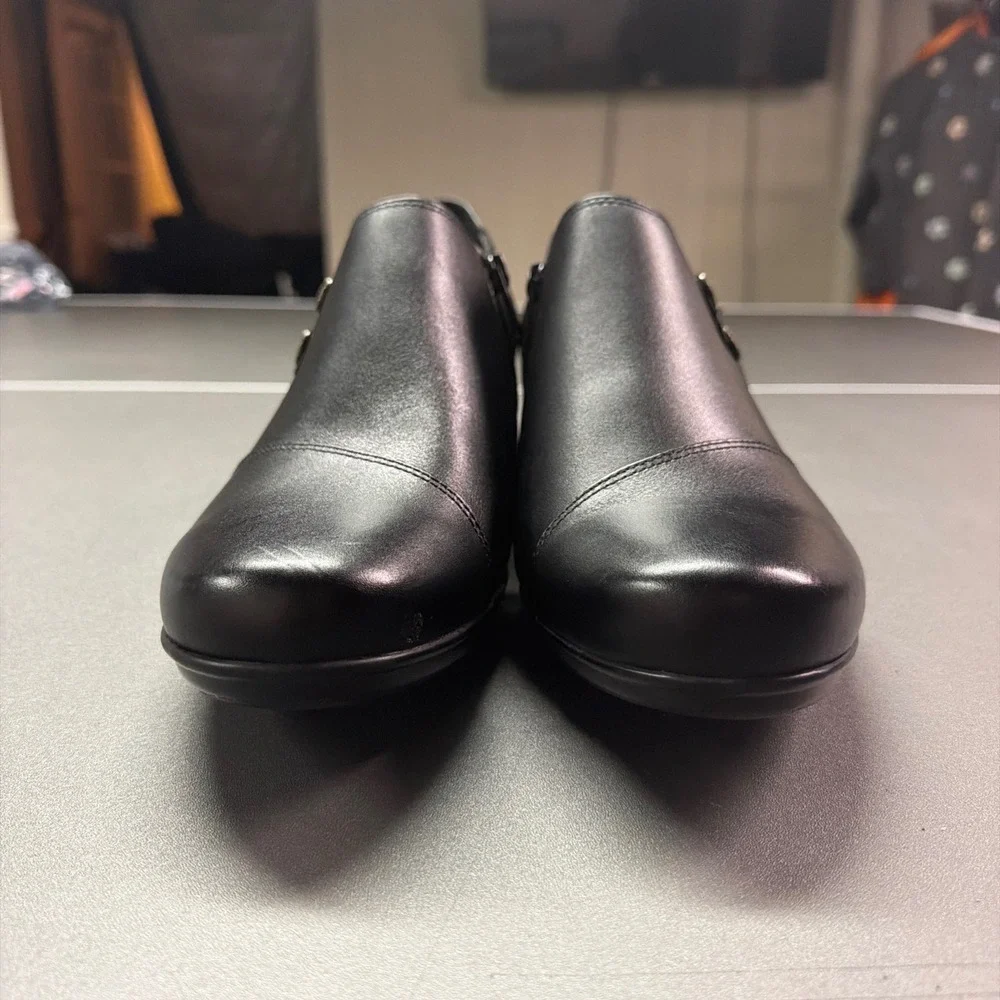 NWT Clarks Emslie Warren Black Leather Low Heel Ankle Booties Women's 12W Wide
